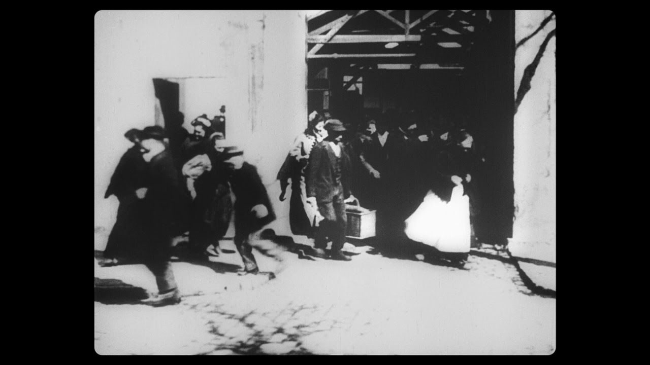 Sortie d’usine, [II]