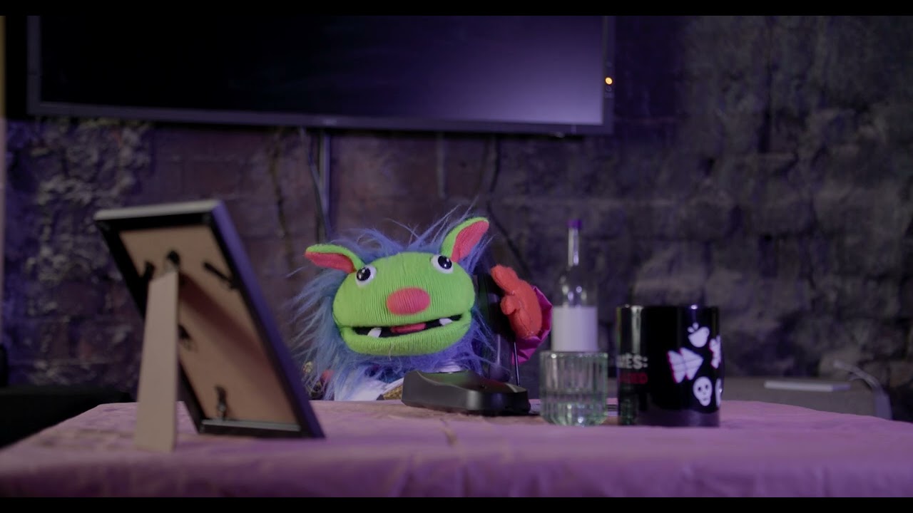 Puppet Love